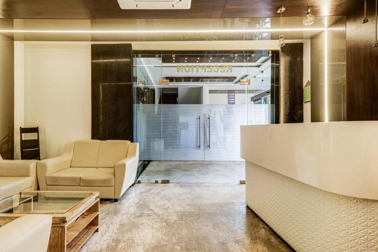 Отель Oyo Townhouse 785 Sree Vinayaka Grand Анантапур Экстерьер фото