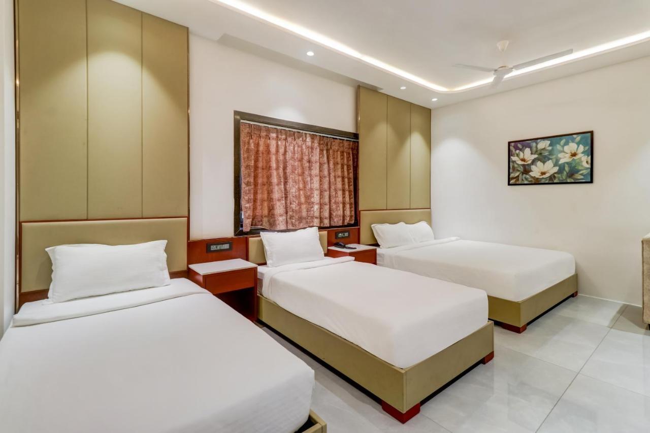 Отель Oyo Townhouse 785 Sree Vinayaka Grand Анантапур Экстерьер фото