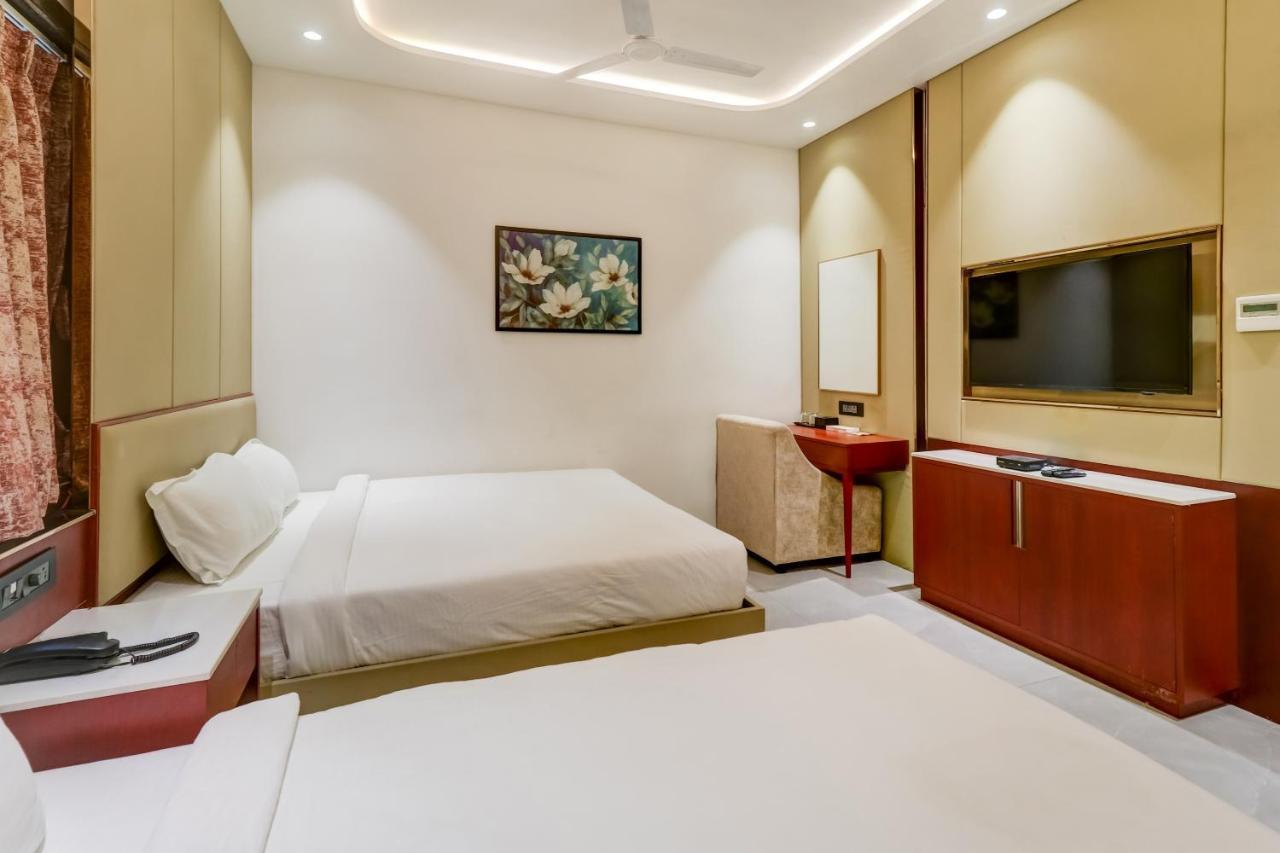 Отель Oyo Townhouse 785 Sree Vinayaka Grand Анантапур Экстерьер фото