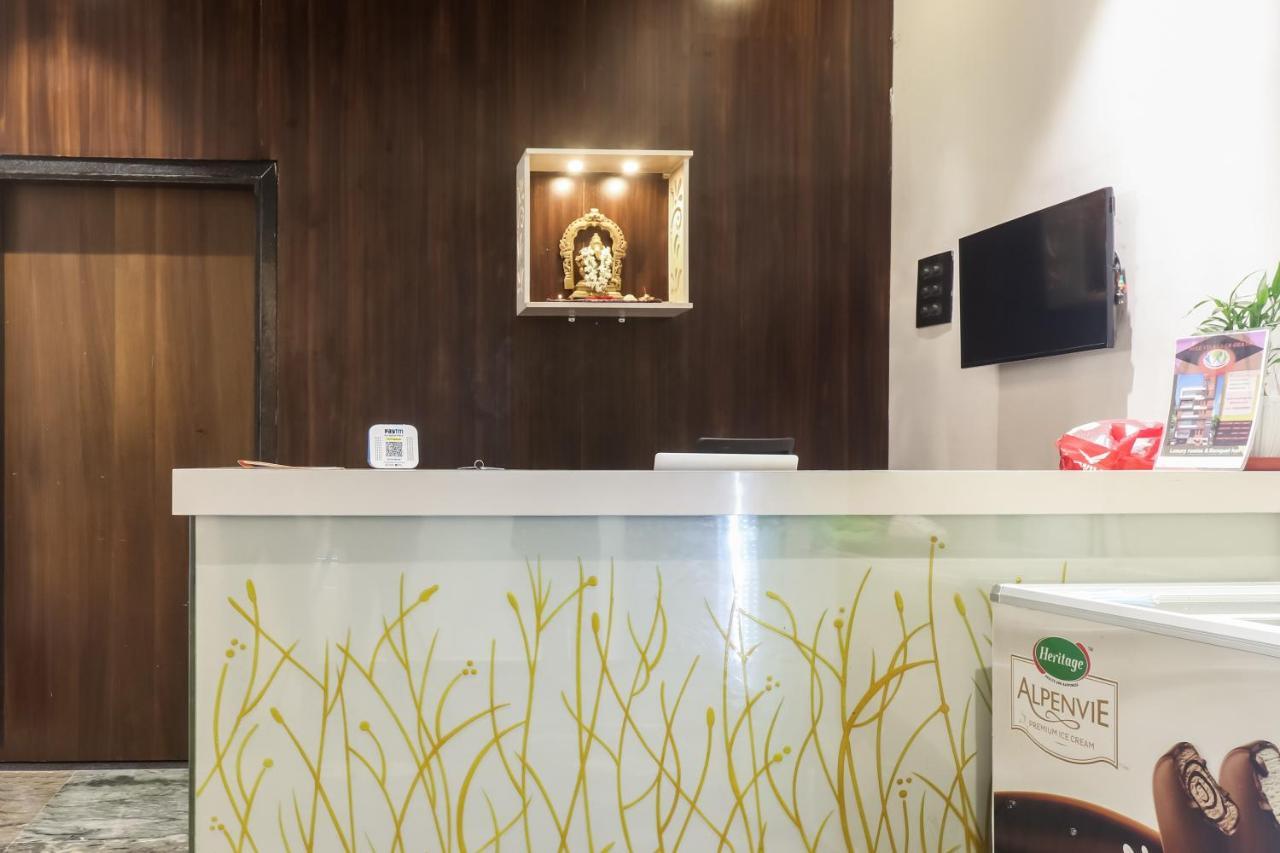 Отель Oyo Townhouse 785 Sree Vinayaka Grand Анантапур Экстерьер фото