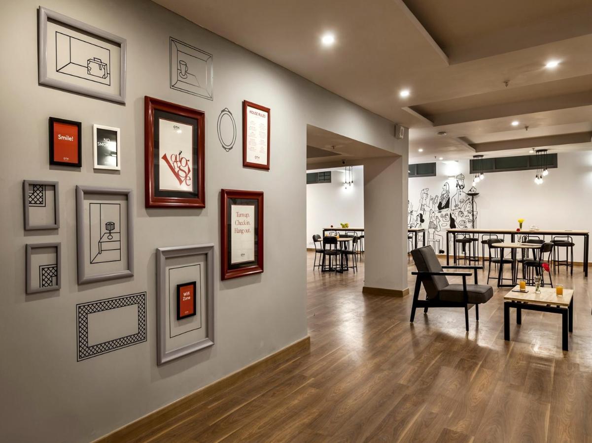 Отель Oyo Townhouse 785 Sree Vinayaka Grand Анантапур Экстерьер фото